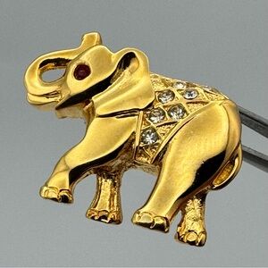 Giovanni Gold Tone Elephant Rhinestone Brooch